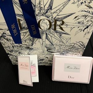 Bundle of Dior bag and parfum $10